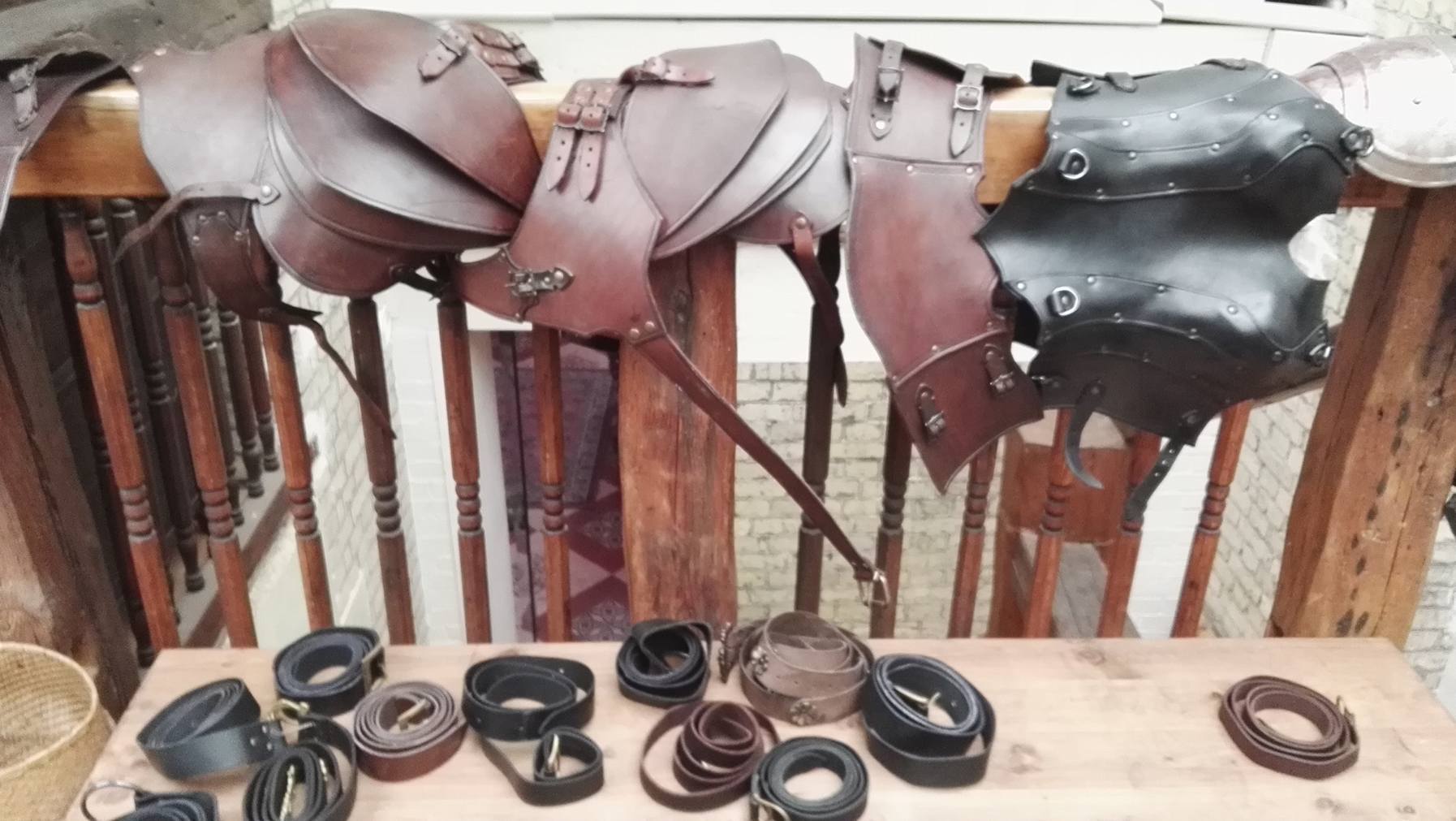 Les costumes - Ceux qui n'en revinrent pas - Geekmick